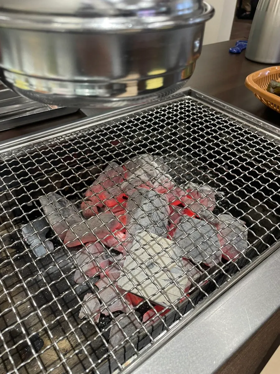 초벌되어 나온 장어구이 한 접시