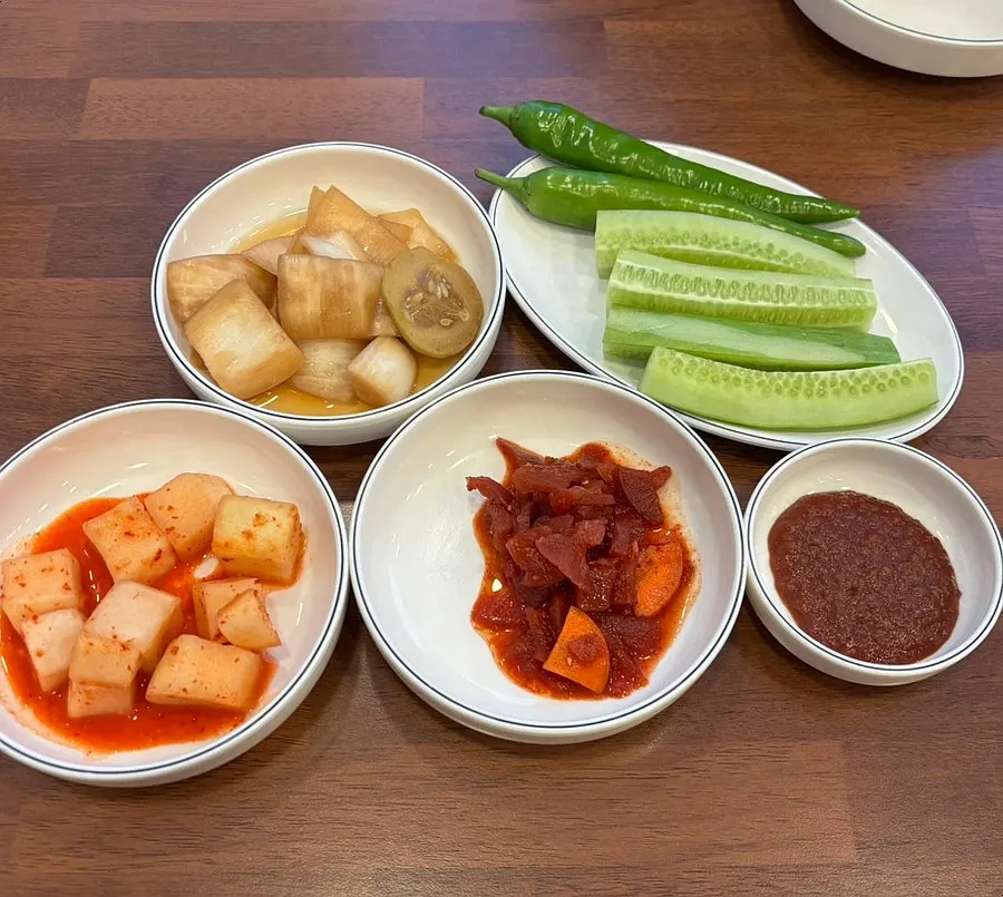 깍두기 양파절임 무장아찌 오이 고추 밑반찬