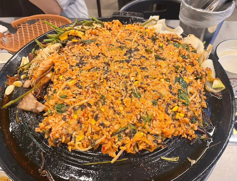 Sotttukkeong fried rice made as the final course