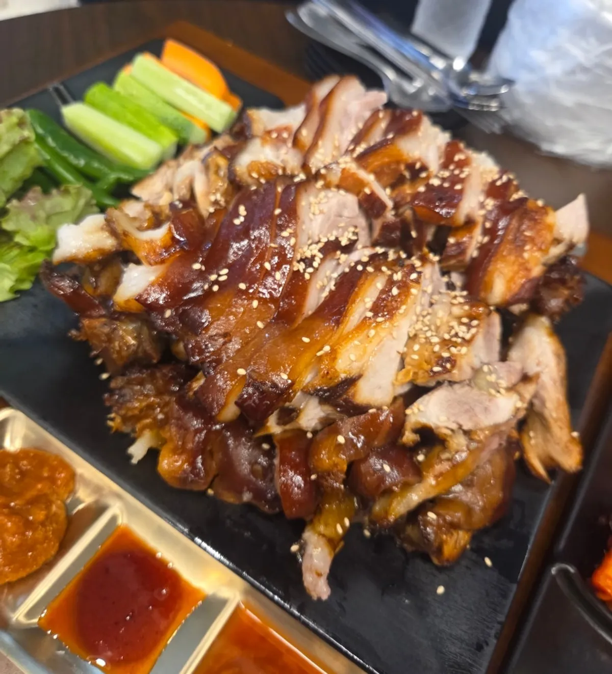 청담족발 광교상현점 갓 삶은 따뜻한 족발