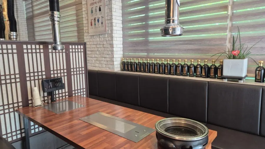 Visitor information for the restaurant near Sanghyeon Station