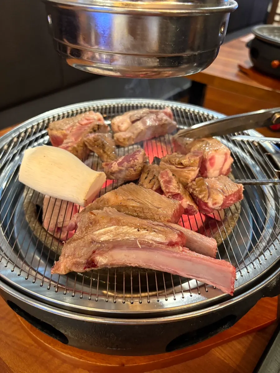 Several lamb cuts arranged side by side on the mixed set