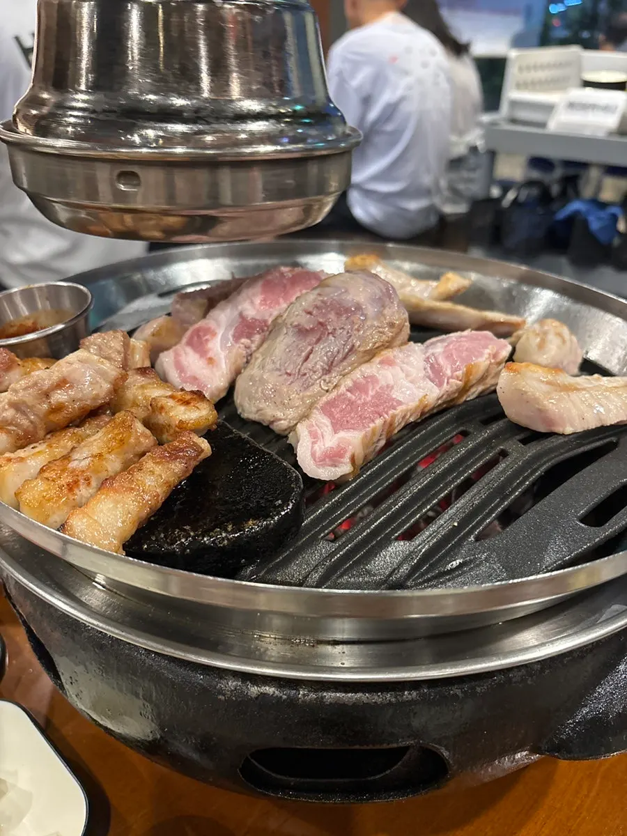 숙성삼겹과 숙성목살 접시