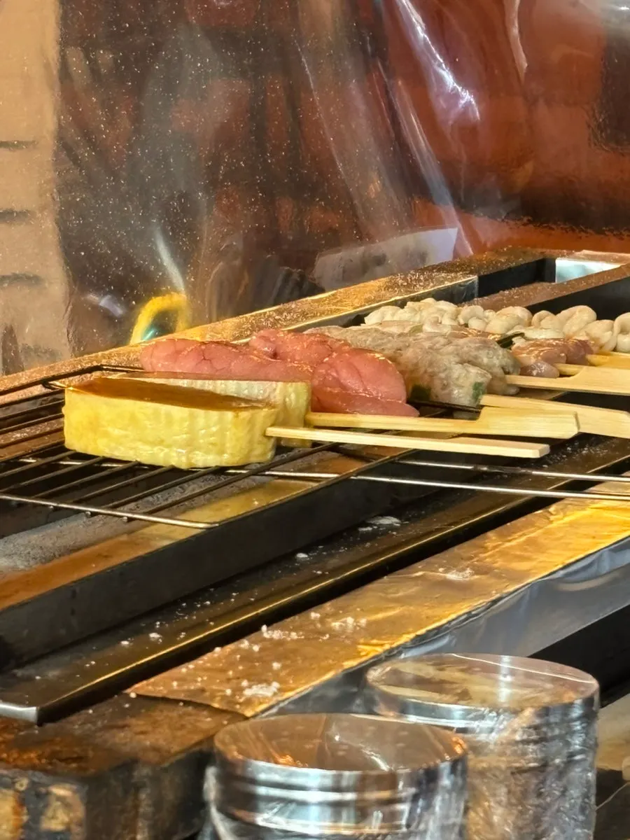 View of the skewer-grilling counter after ordering