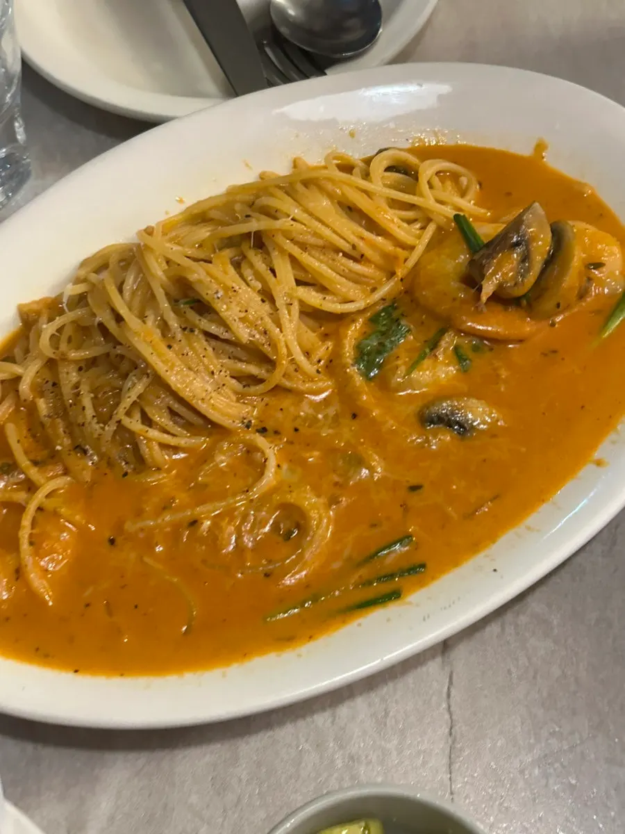 Rosé pasta with plump shrimp