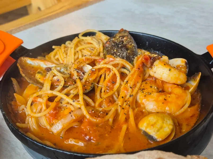 Seafood tomato pasta
