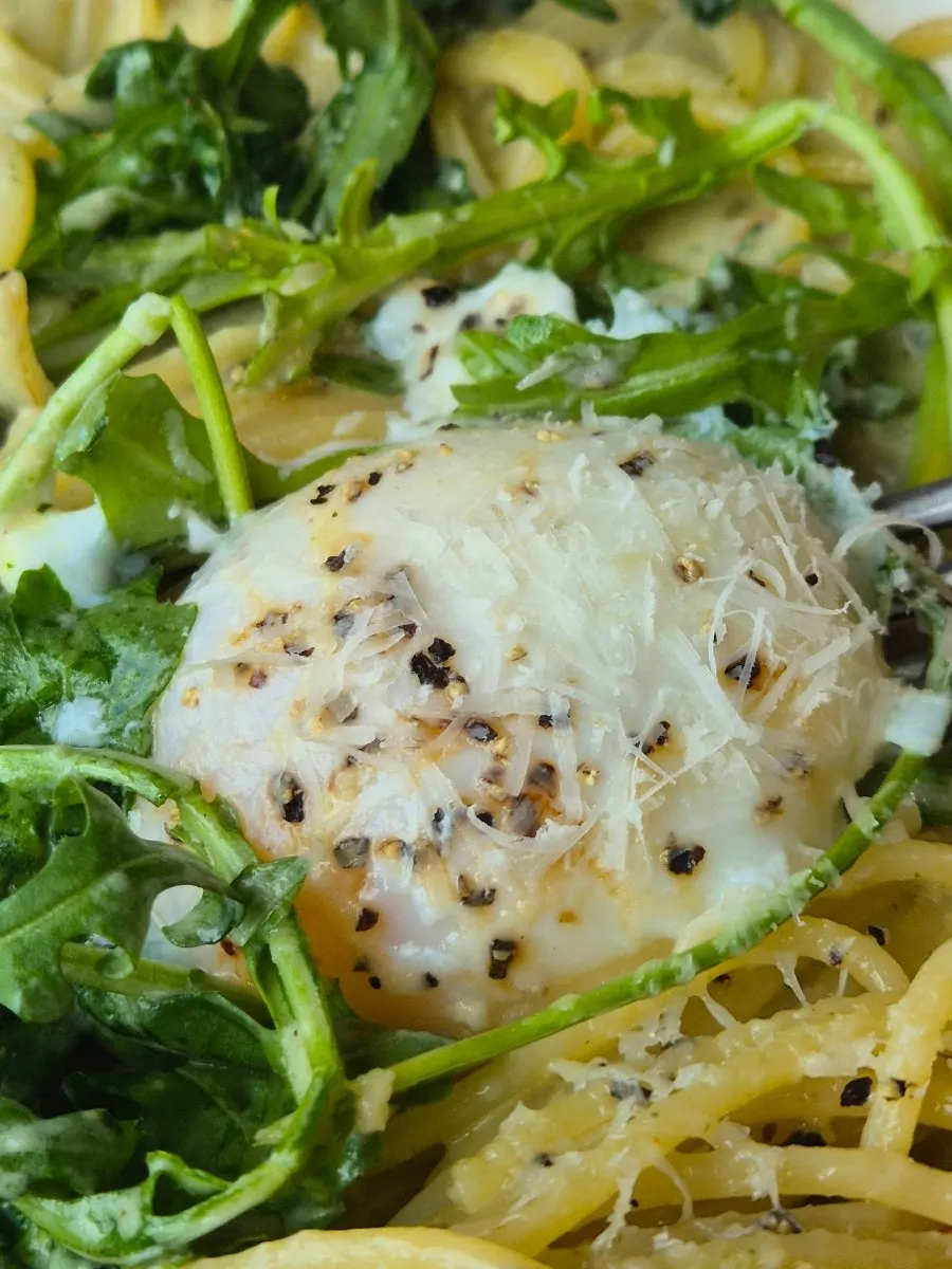 Pasta with basil cream sauce