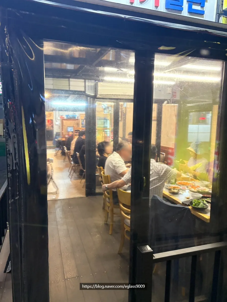 상무지구 미식가 이모카세 매장 외관