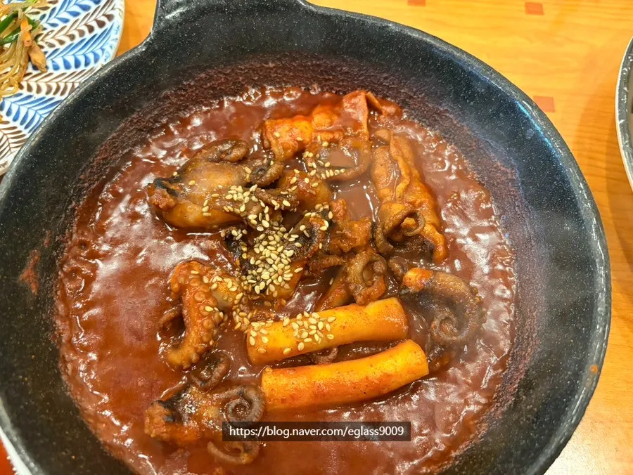 철판에 나온 쭈꾸미볶음