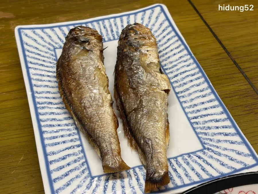 깻잎에 싸 먹는 막회 한 점