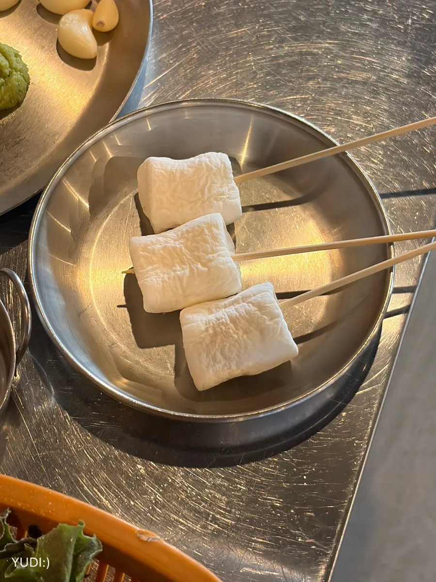 Marshmallow skewers for kids