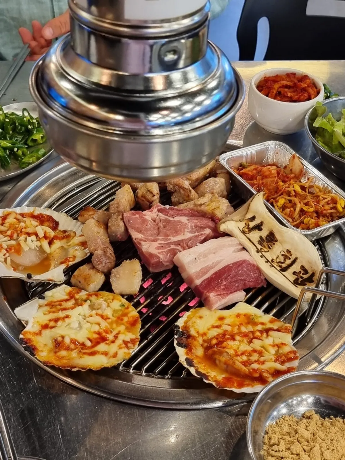 Charcoal-grilled pork at Sangnok Hoegwan Goseong Branch with great texture