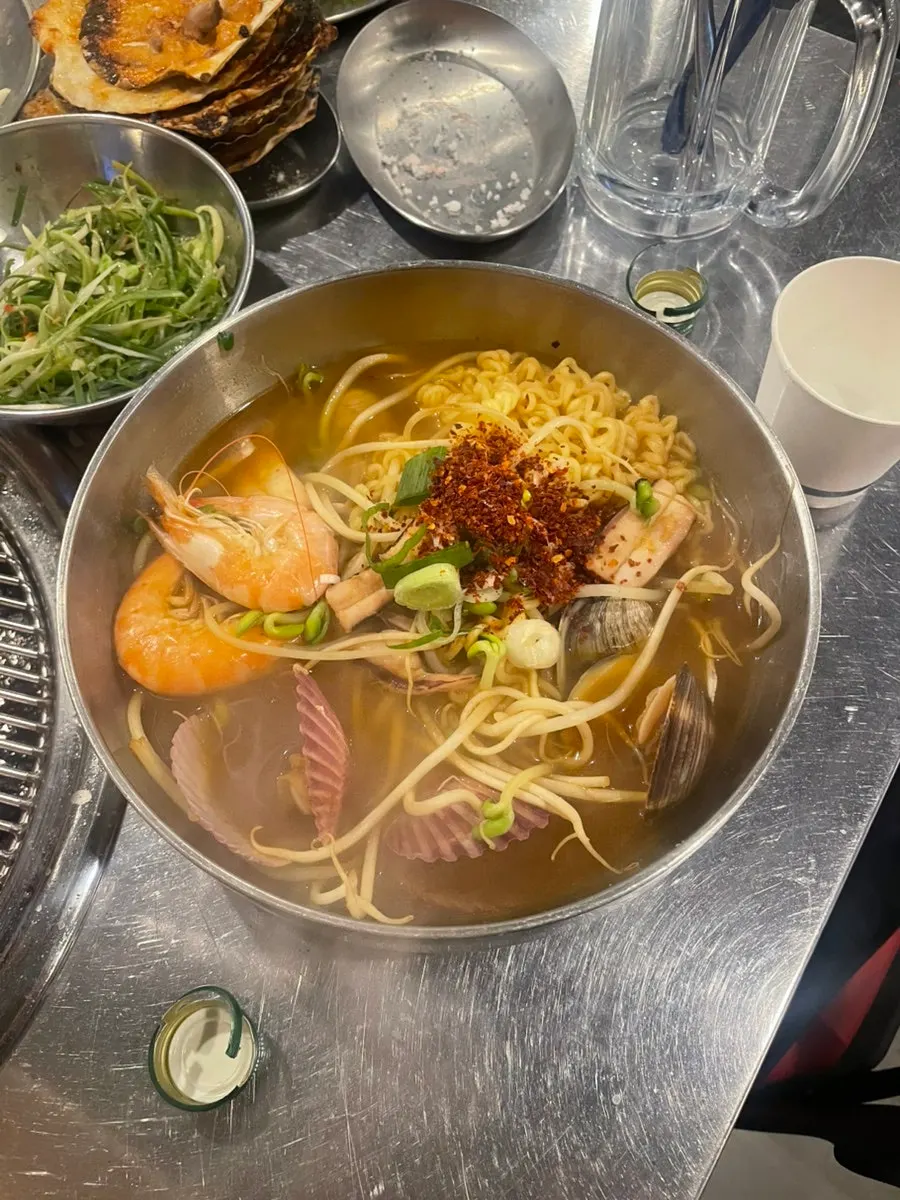 Seafood ramyeon with shrimp and squid