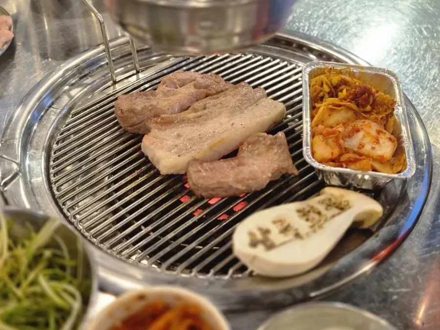 Samgyeopsal and specialty cuts arranged on the pork platter