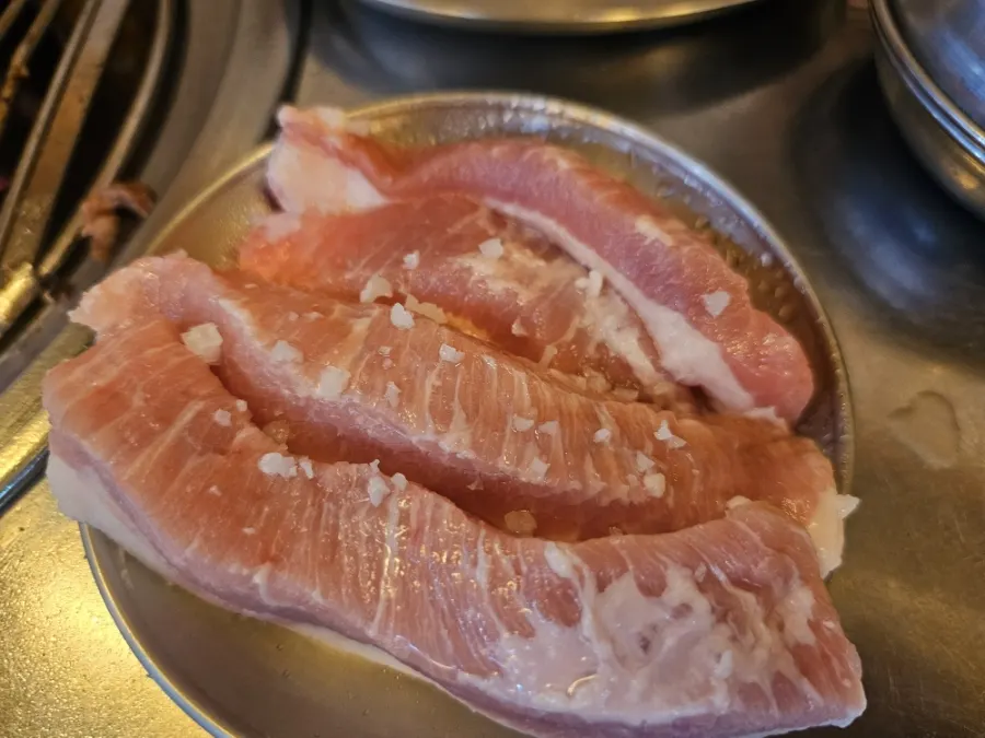 砂锅端上的大酱汤