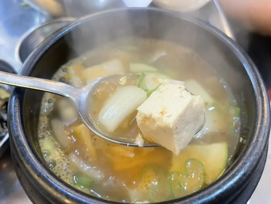 조개육수 맛이 나는 된장찌개