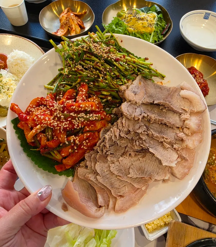 Small plate of mountain-style boiled pork at Sangol Chueojeong
