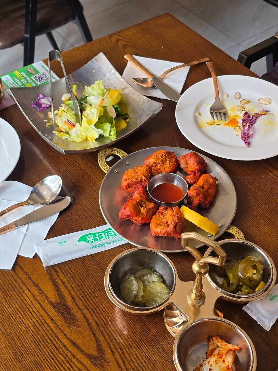 Deli India B Set filling the table