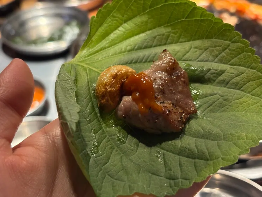 Kết hợp thịt ướp với các món ăn kèm