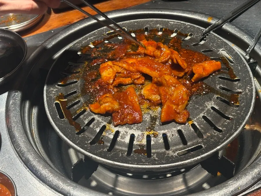 Vỉ nướng được đổi để dùng cho thịt ướp