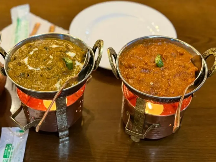 Ordered chicken palak and chicken masala