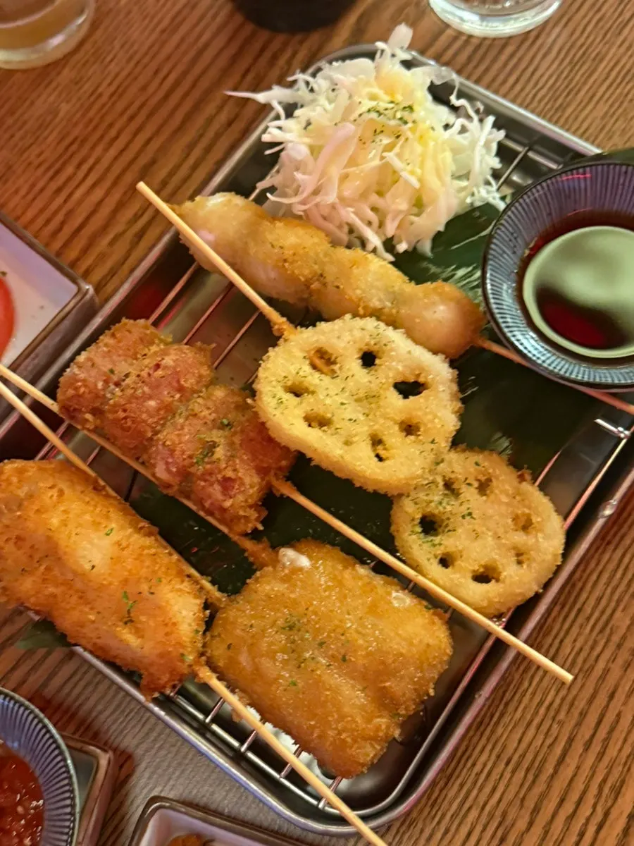 A plate of Osaka-style handmade kushikatsu