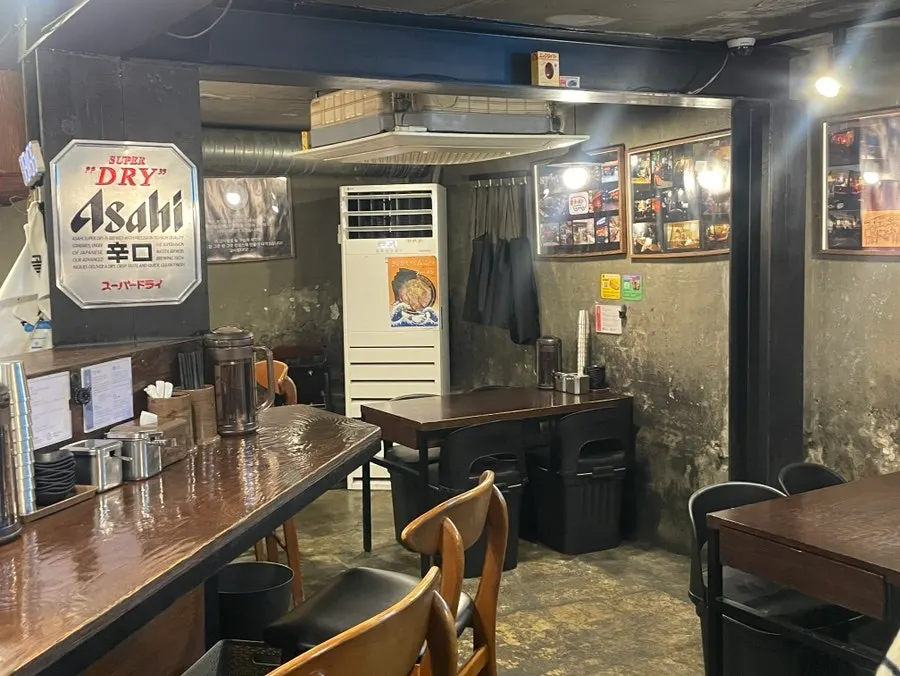 Outside view of Ramen Truck in Sangsu