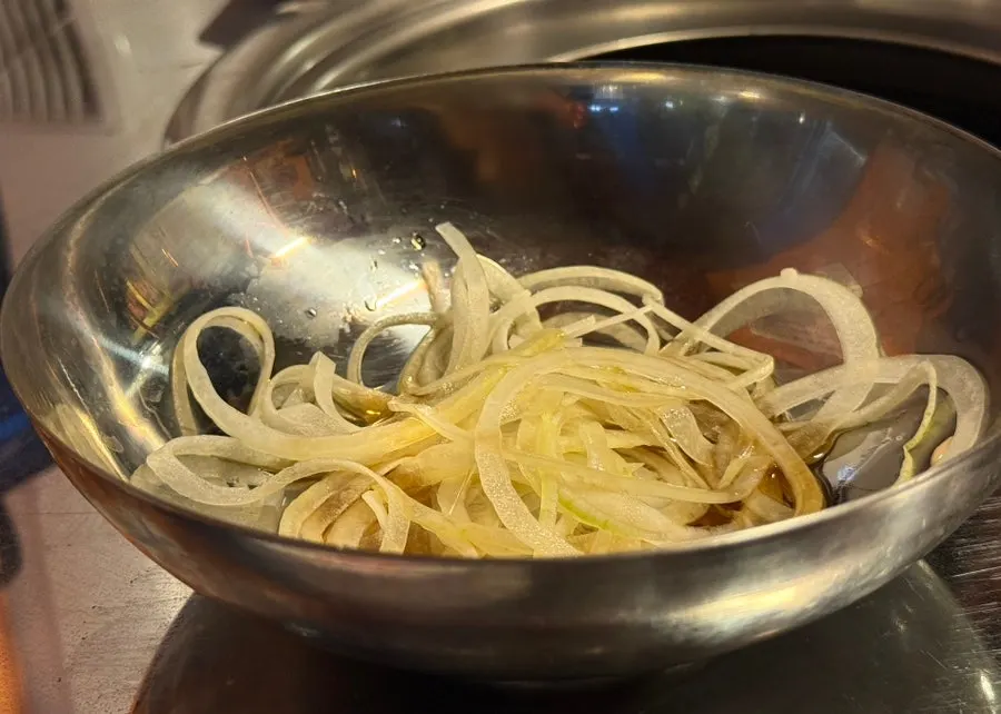 참뽀뽀쪽갈비 합정점 기본찬 한 상