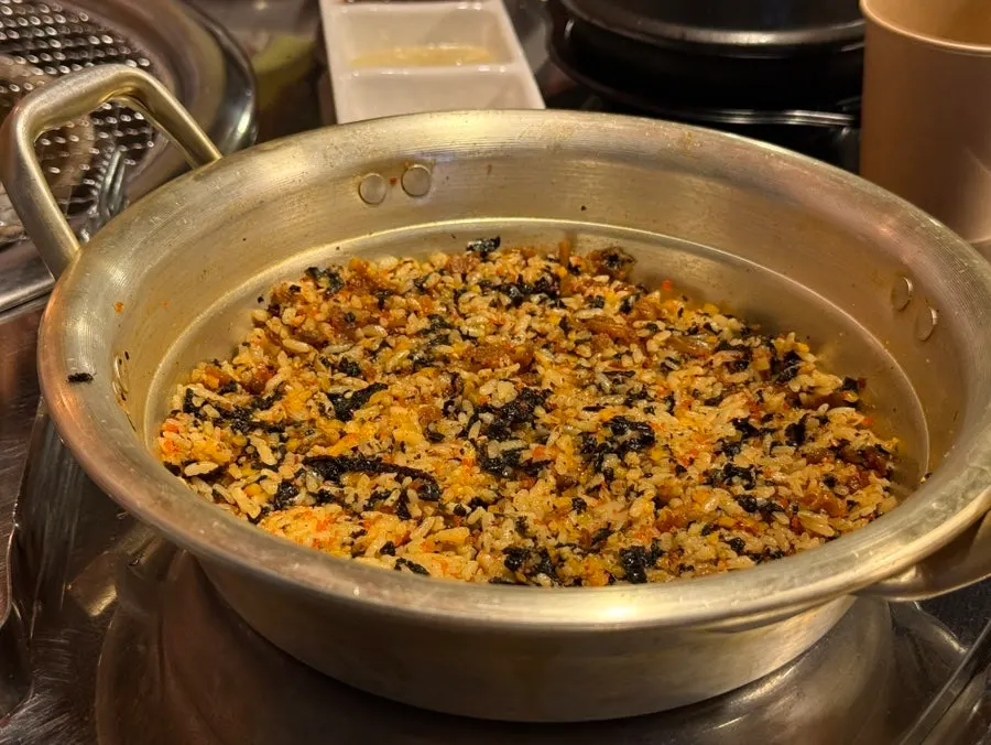 비벼서 퍼먹은 최루탄 주먹밥