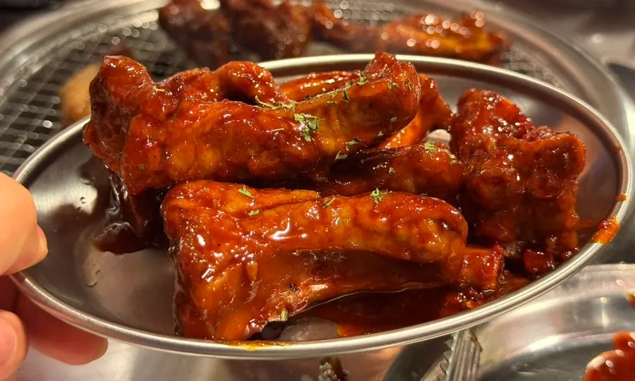 추가 주문한 겁나 매운맛 양념쪽갈비 300g