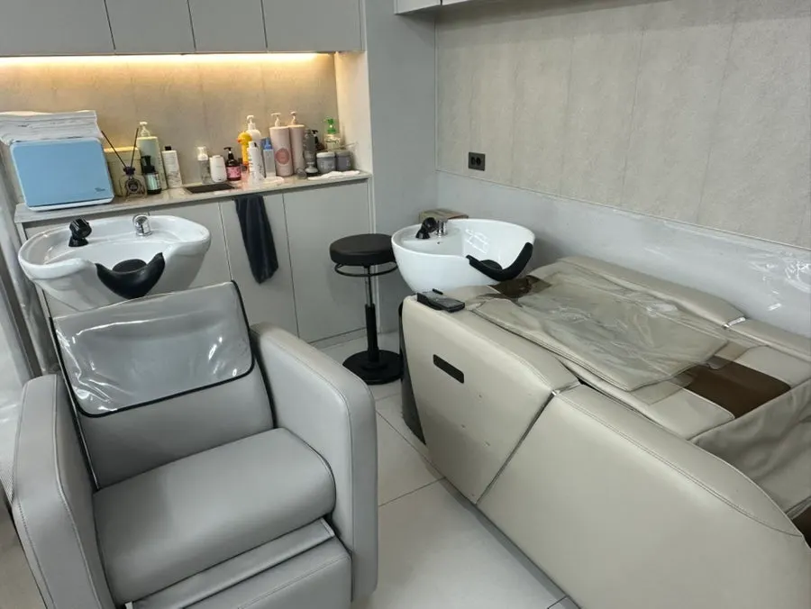 Shampoo appointment in a massage chair