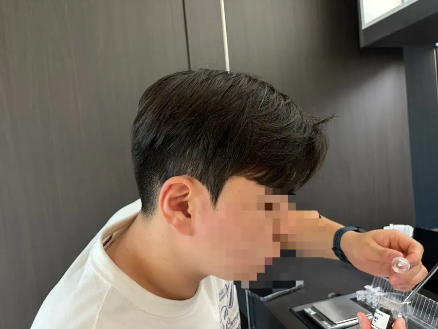 Finished hairstyle after blow-drying guidance