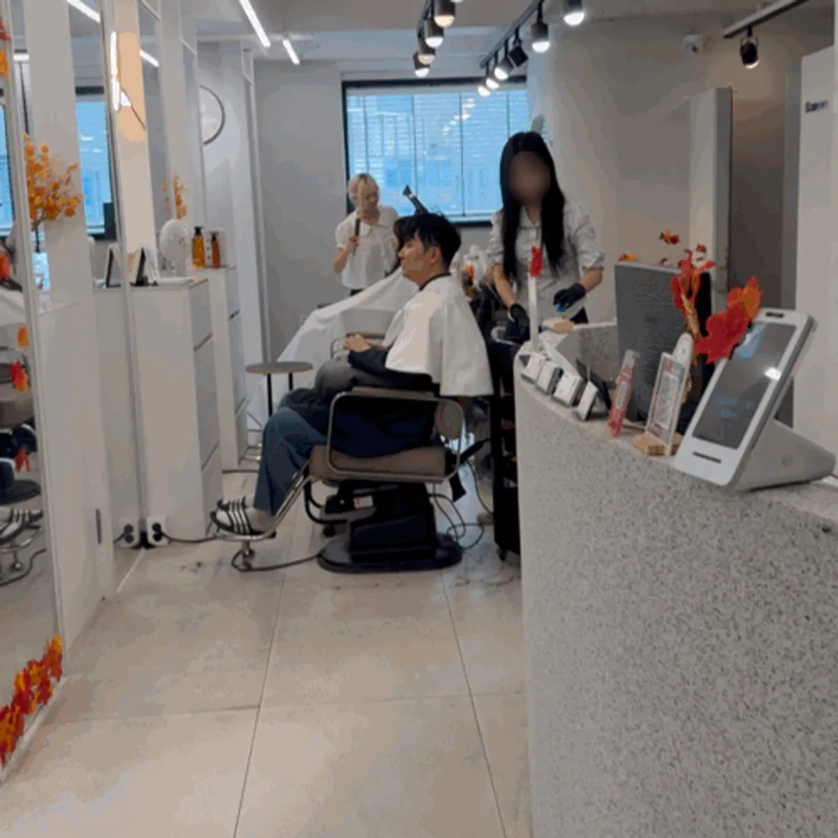 Middle-aged hairstyle after a root volume perm