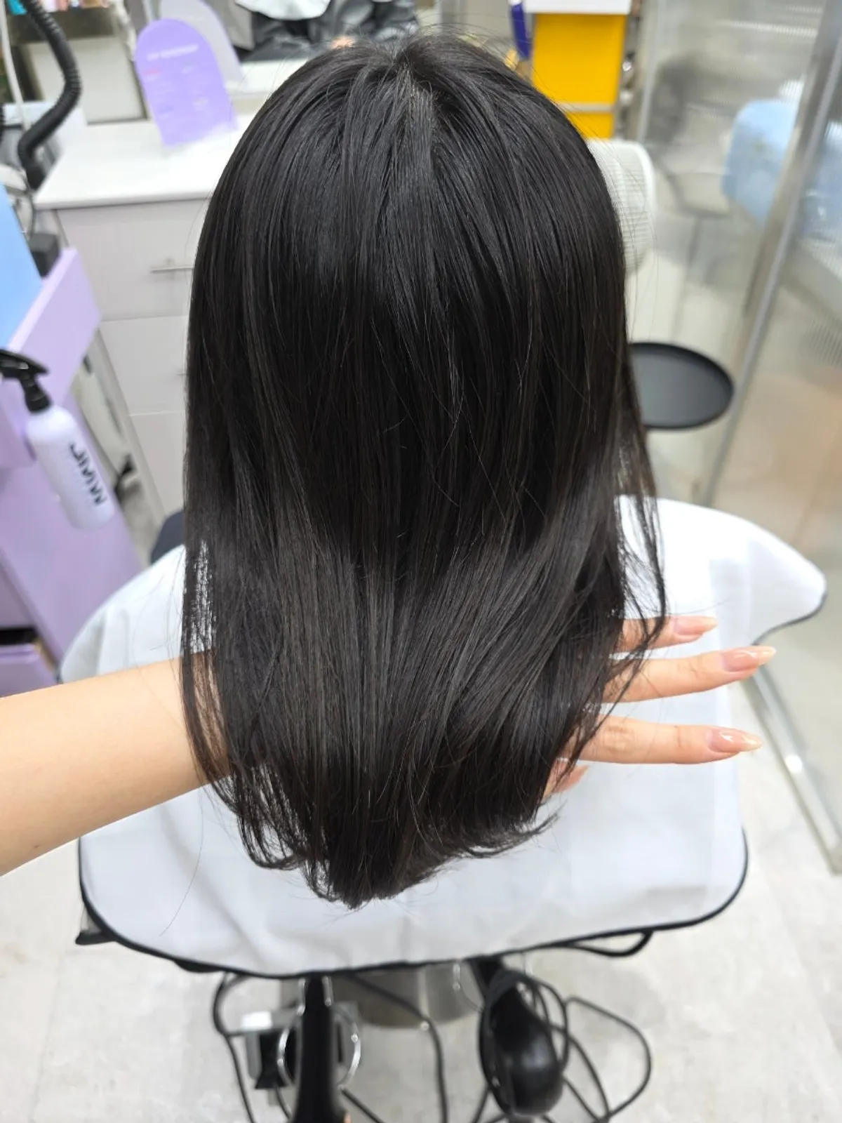 After photo of the hair following the Ayounche hair clinic