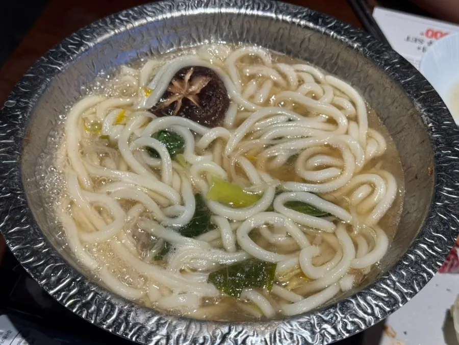 밀푀유나베 국물에 추가한 우동사리