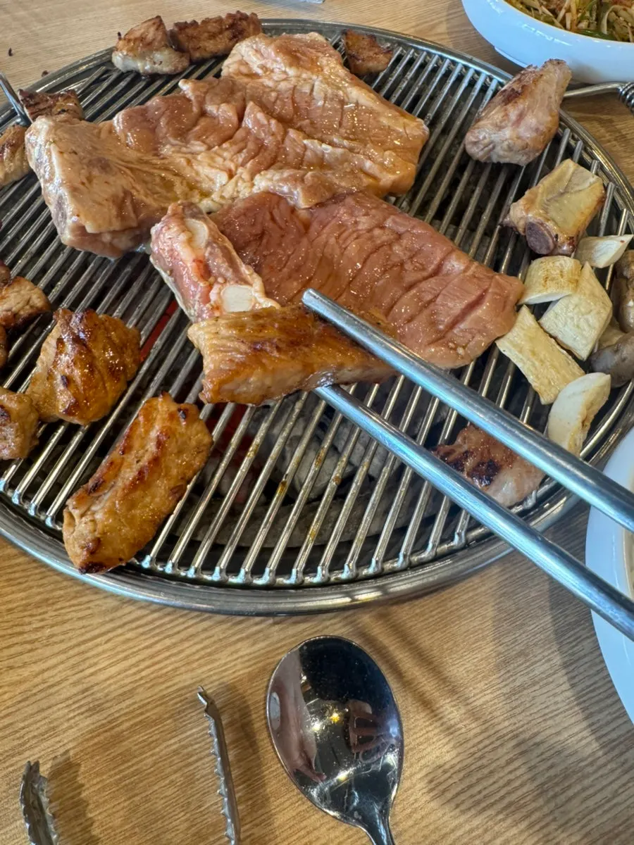Extra galbi order served with more mushrooms