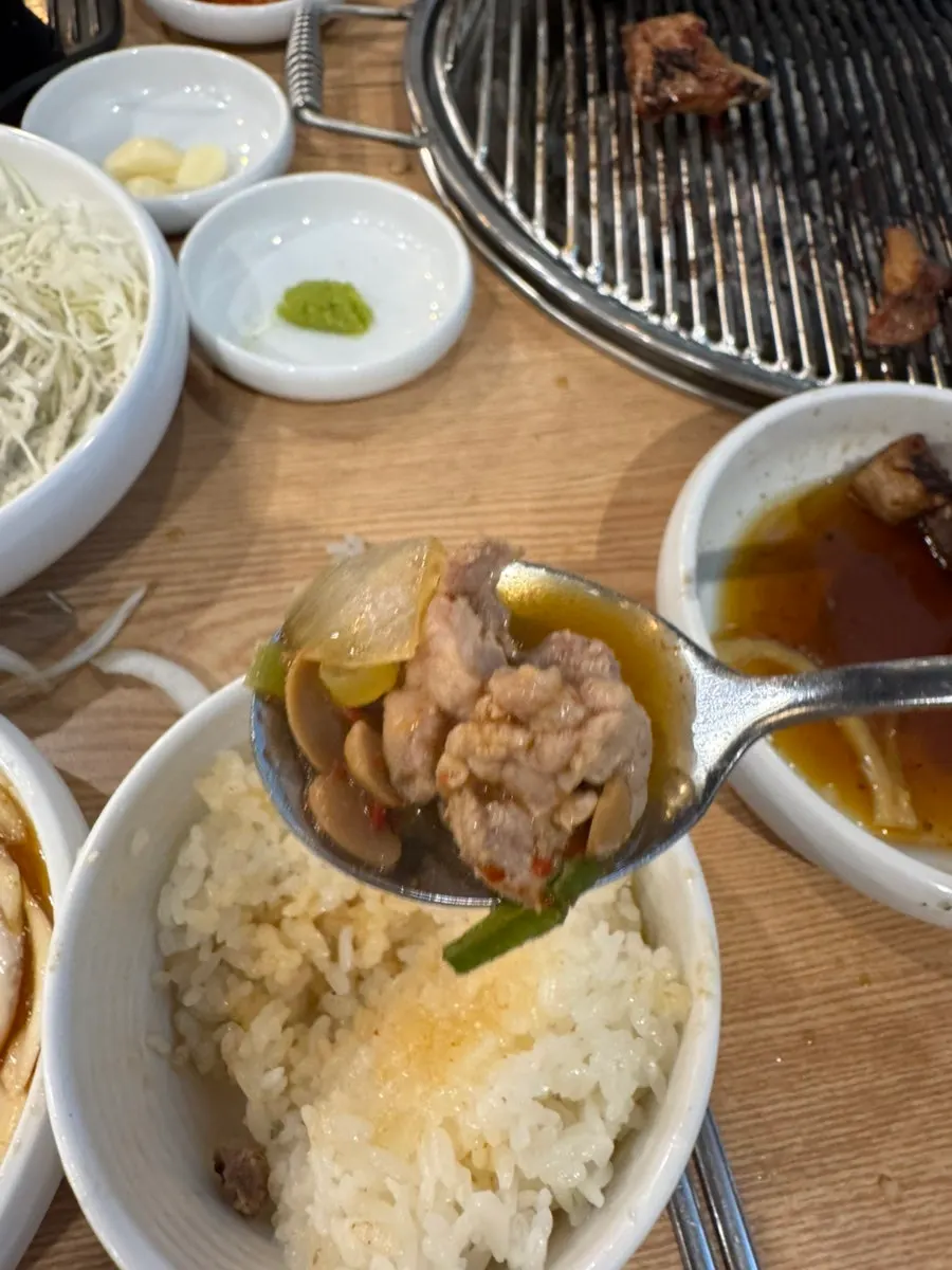 고봉밥 공기밥과 보글보글 된장찌개