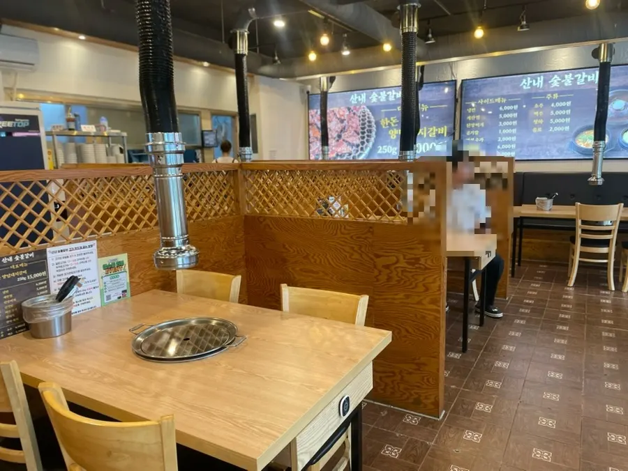Seating area with ventilation system in place