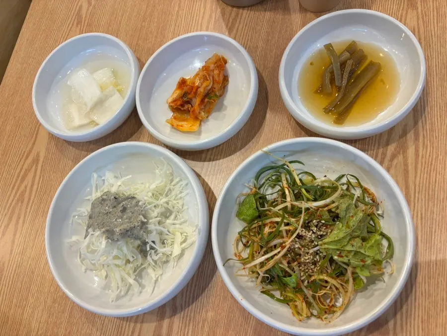 Basic banchan spread served with the meat