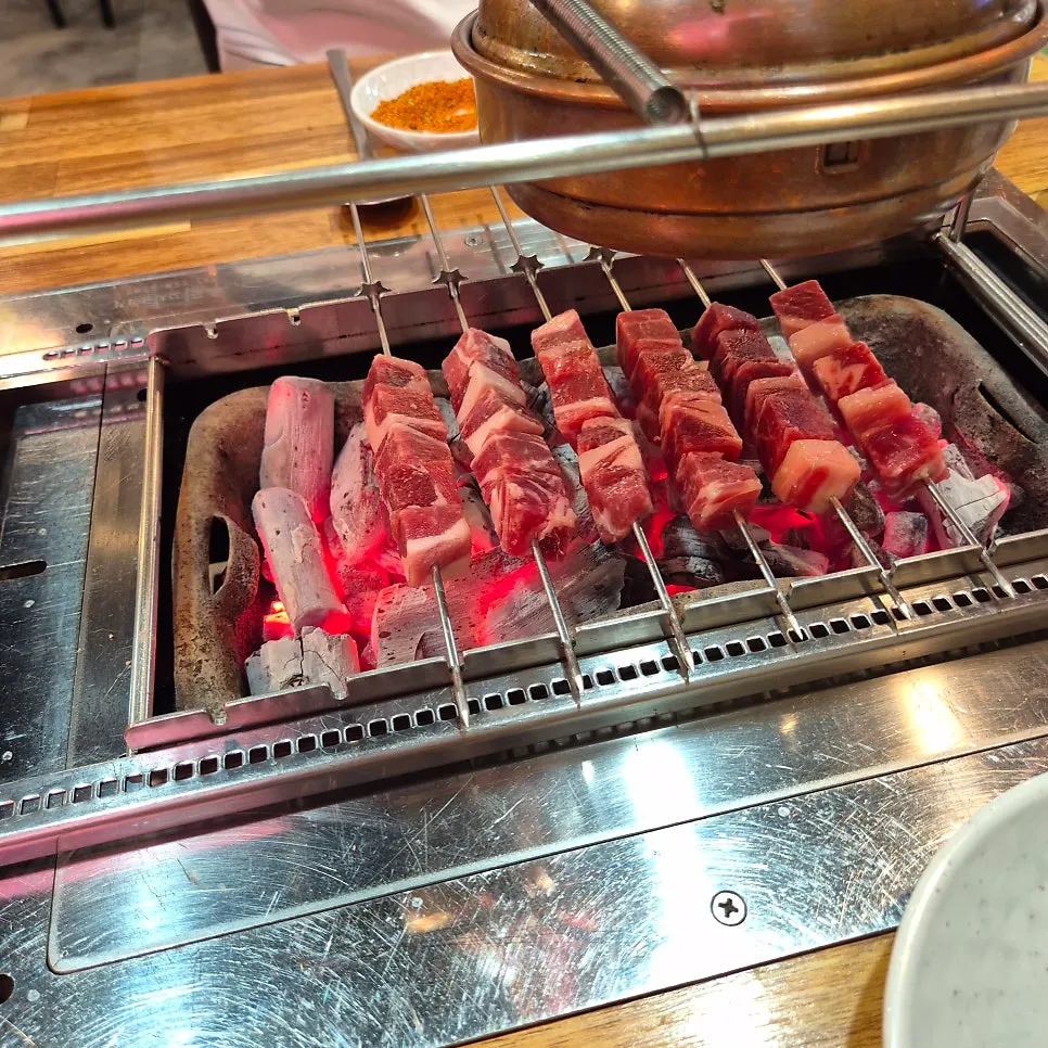 Lamb skewers with a great ratio of lean meat to fat