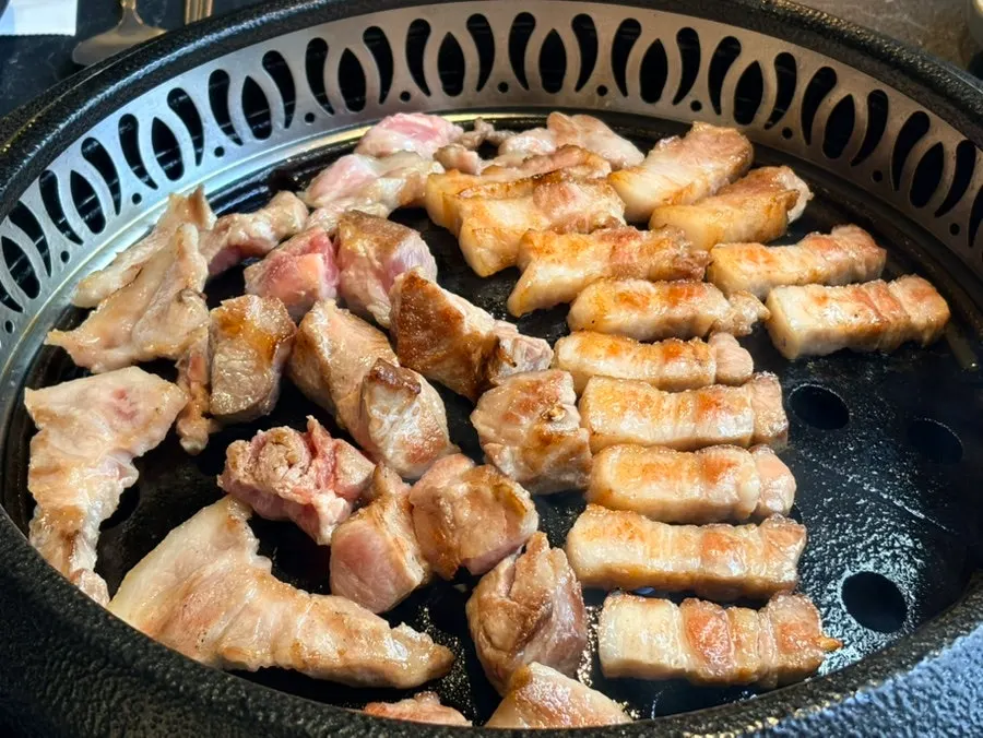 직원이 직접 구워주는 산솔 그릴링 서비스
