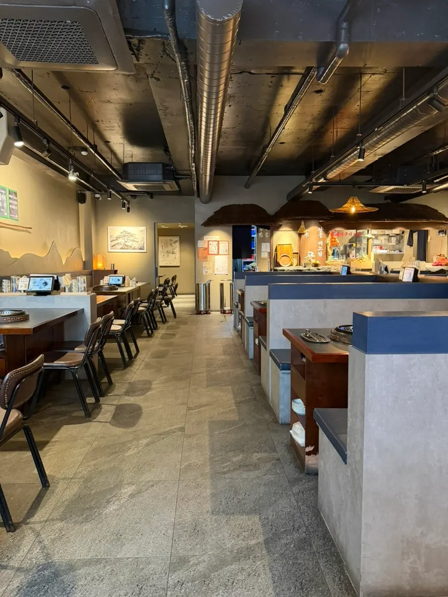 Interior design of Sansol Sinnonhyeon
