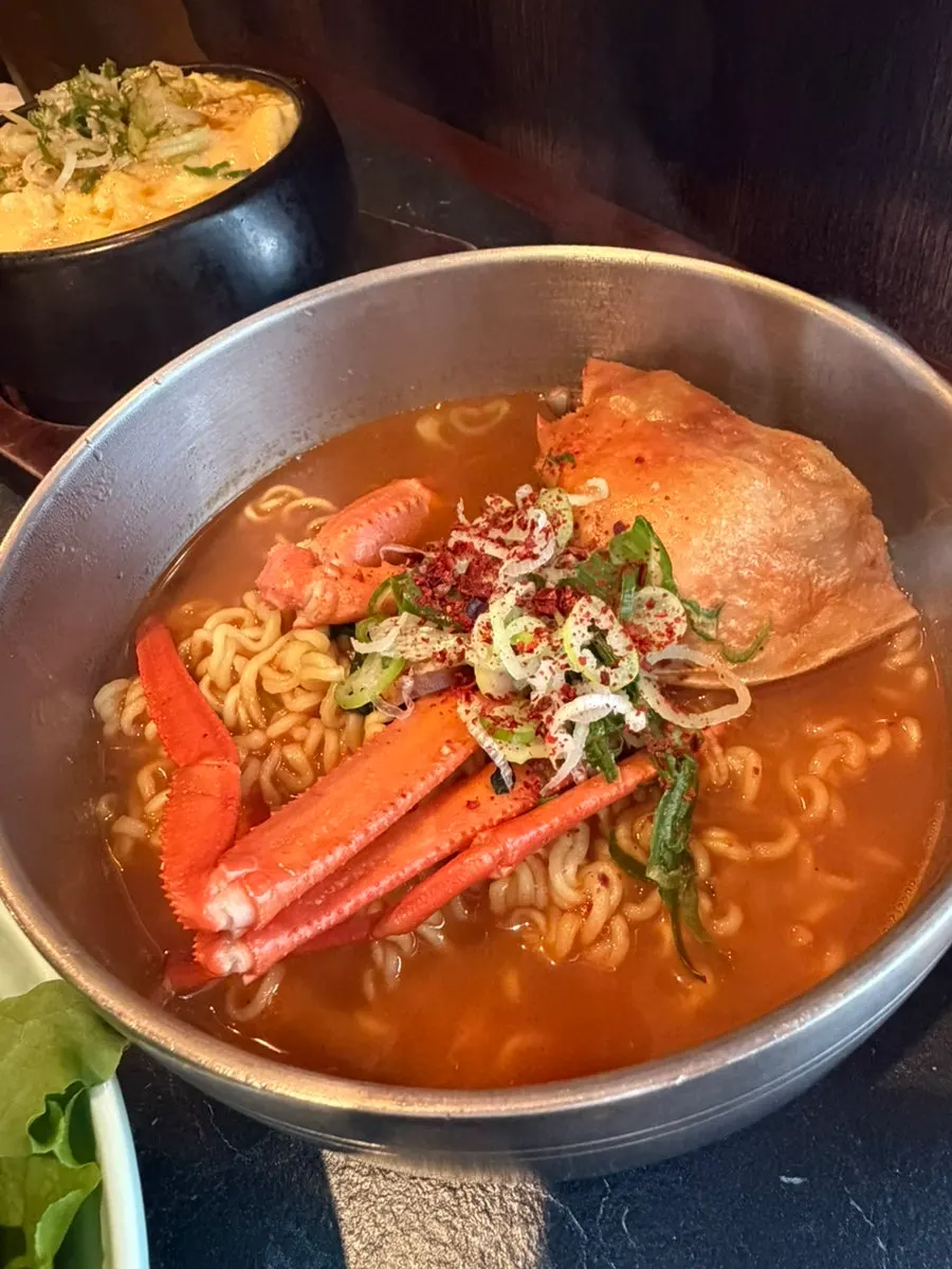 Red crab ramyeon with a whole half red crab