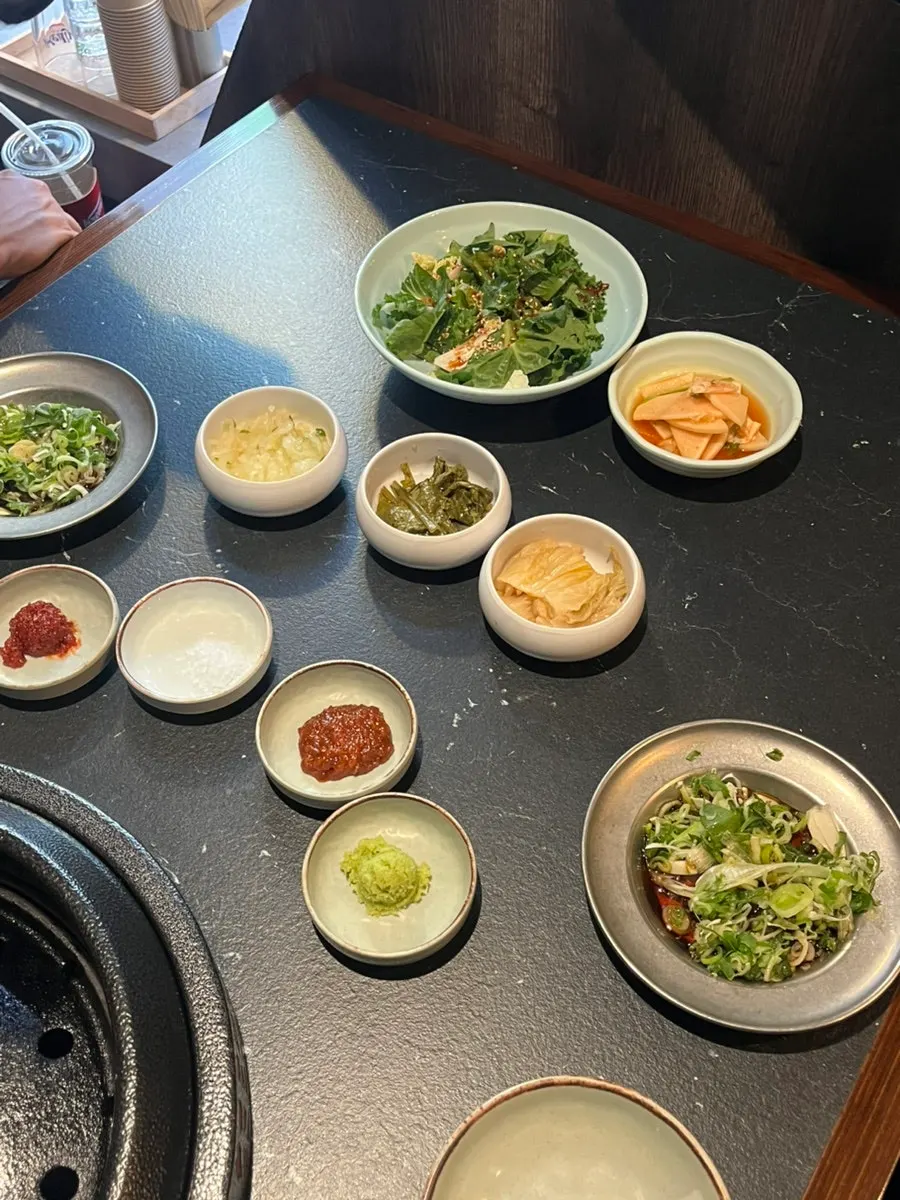 파육장과 강원도식 밑반찬 한 상