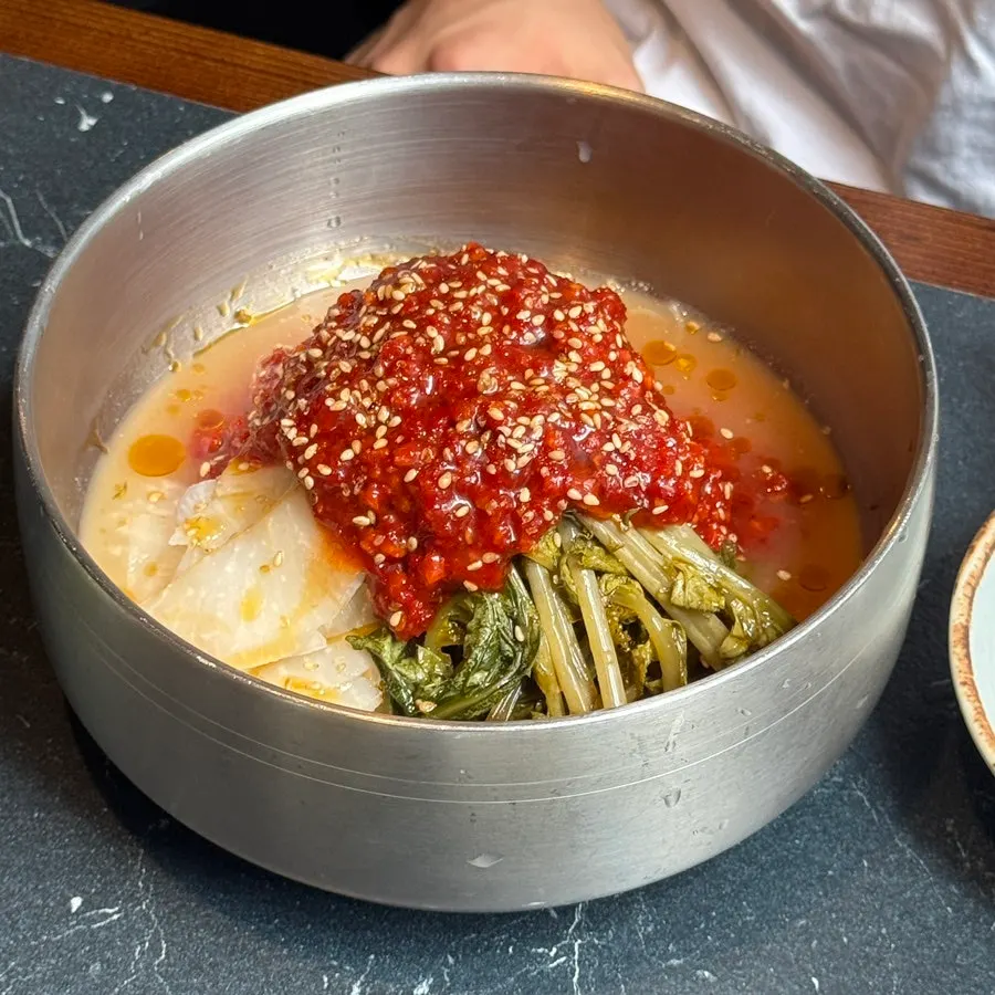 산솔 신논현점 비빔냉면