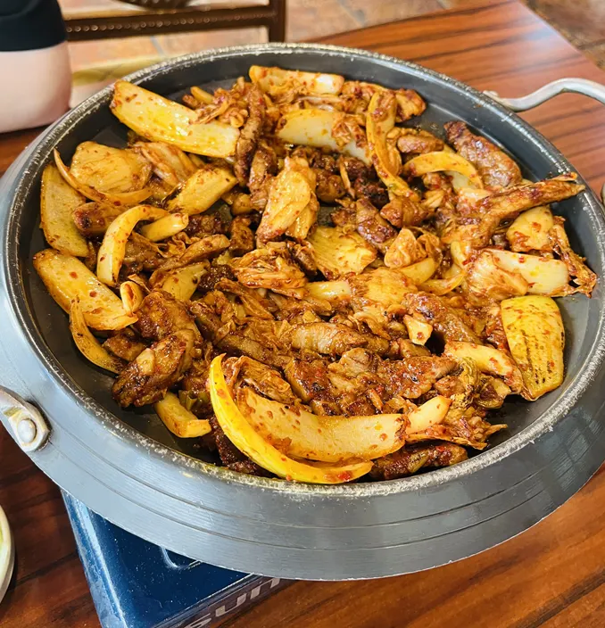 Sarangjip's smoky-charred pork kimchi grill (small)