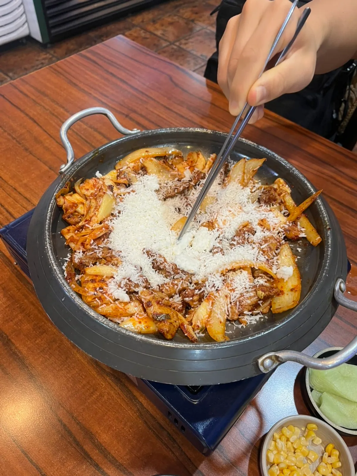 철판에 나온 사랑집 돼지김치구이