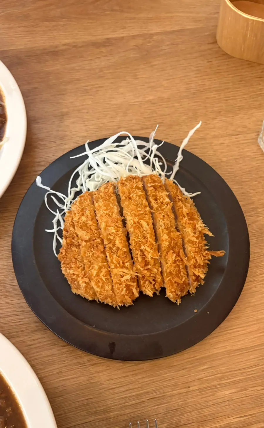 갓 튀겨 나온 사루각20 돈까스