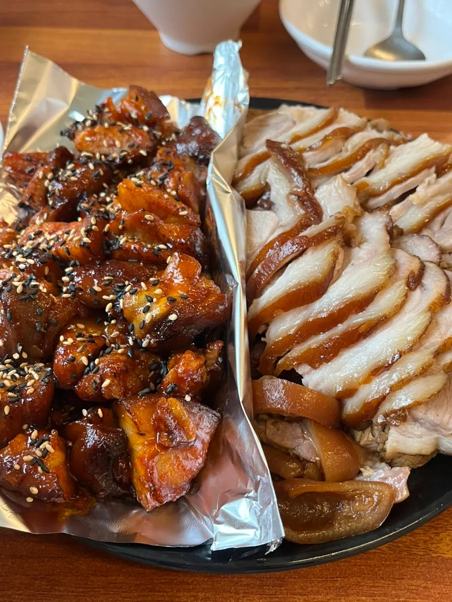 반반 족발 대자 한 접시