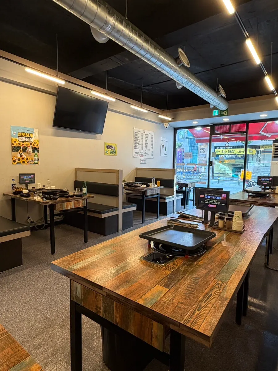 クドゥルデペ サシャン店の店舗案内